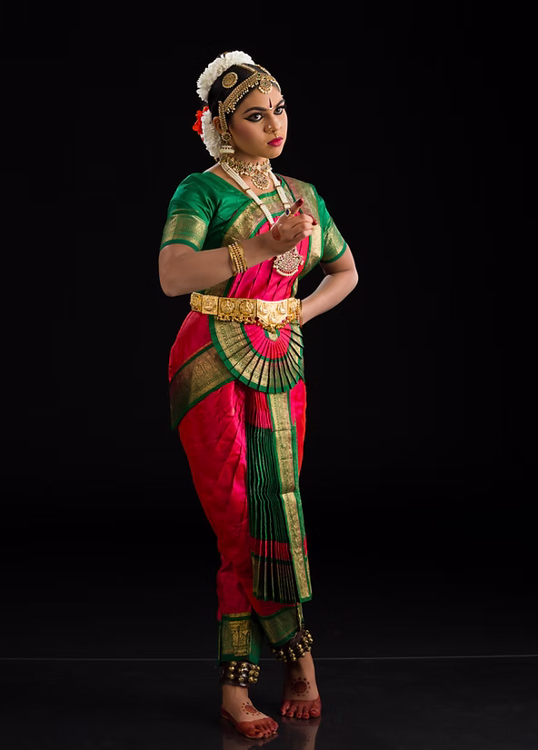 Maadu Meikkum Kanne